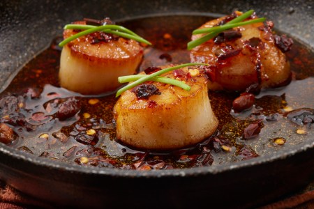 Spicy Thai Chili Scallops with Scallions from Vital Choice. We reviewed the sustainable seafood purveyor.